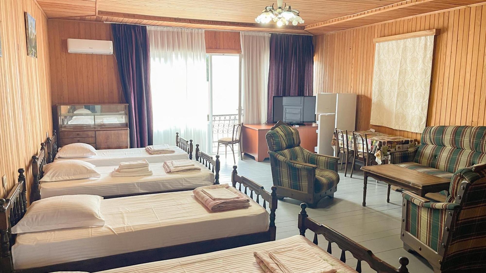 Guesthouse On Agmashenebeli 328 科布列季 外观 照片