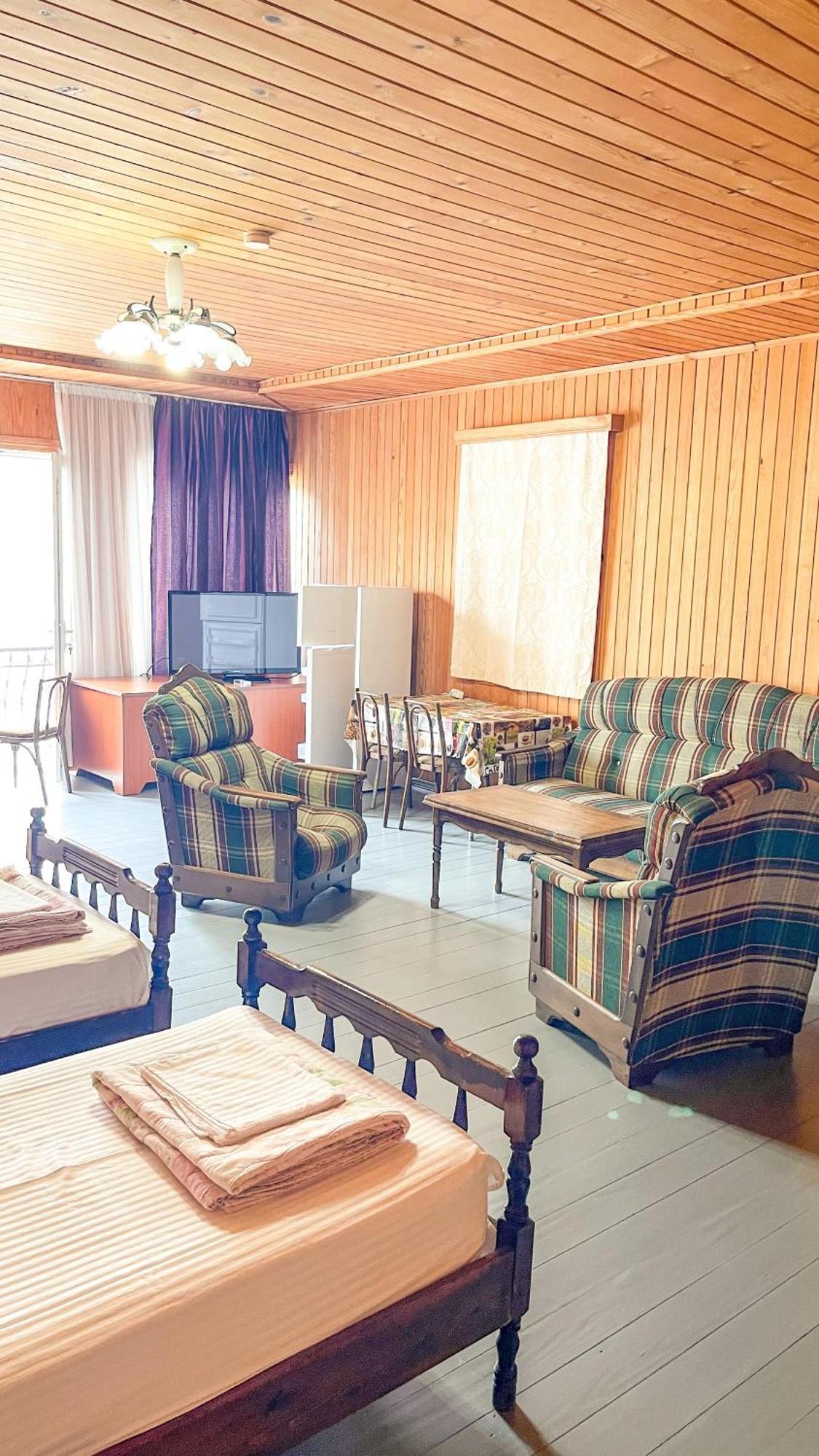 Guesthouse On Agmashenebeli 328 科布列季 外观 照片